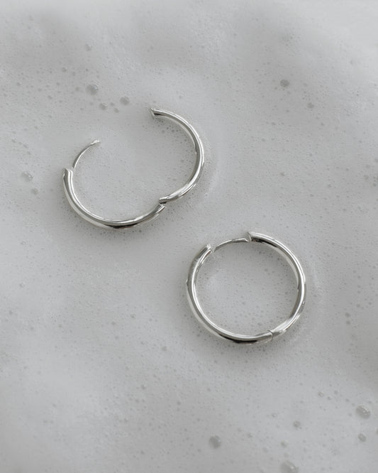 Jewelry cleaner