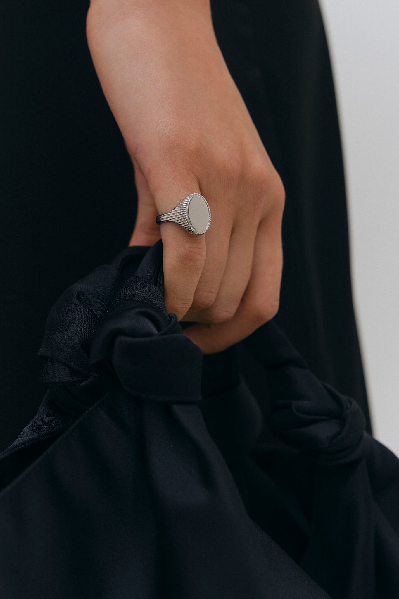 Structural signet ring – PUREJEWELRYSTUDIO